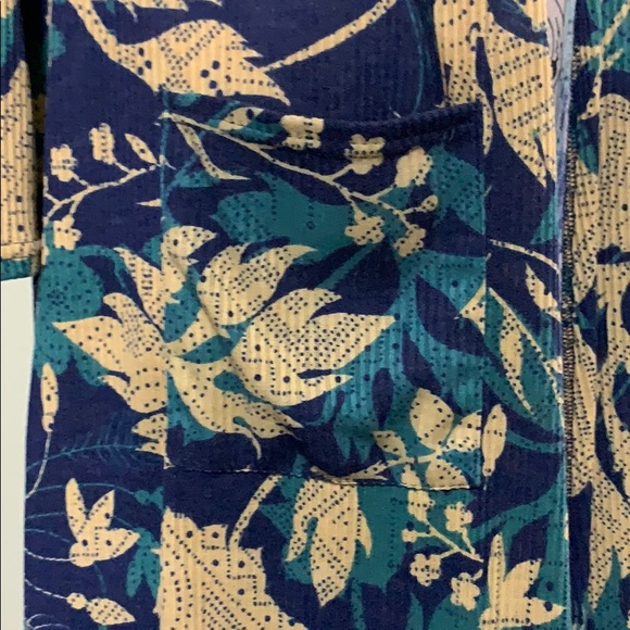 lularoe sarah duster - Picture 3 of 3